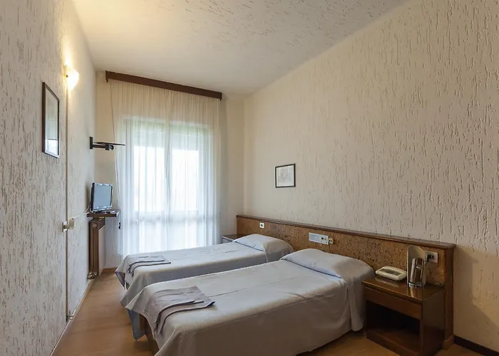 Szálloda Franini Costa Volpino